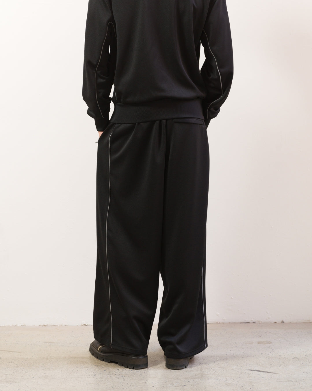 Wide Track Pants (Anthracite)