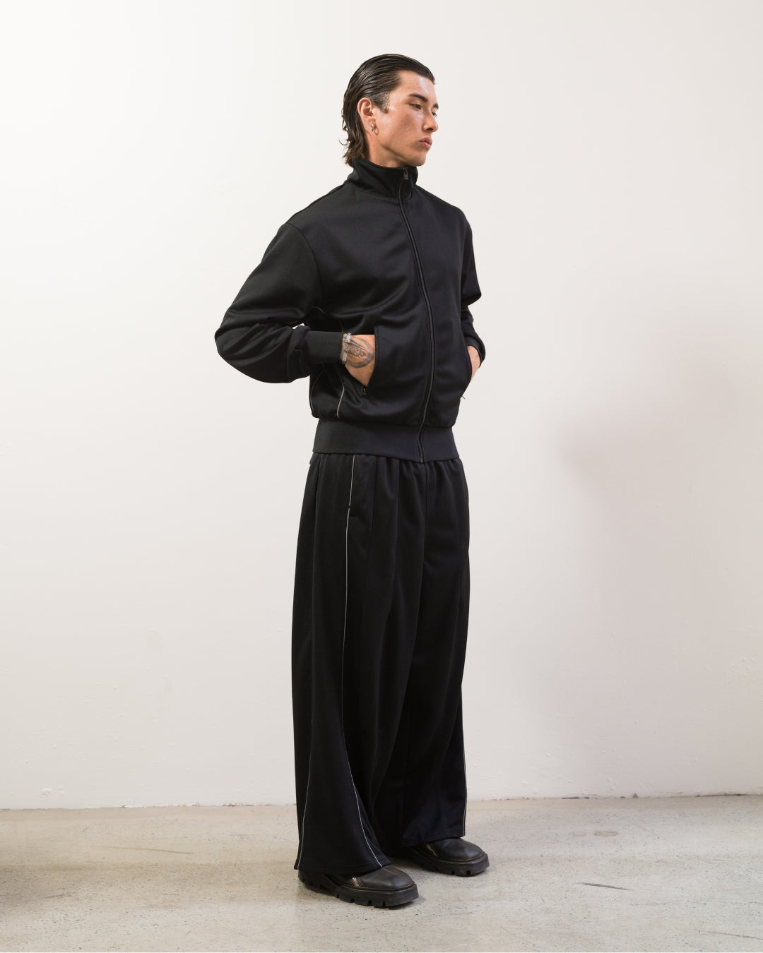 Wide Track Pants (Anthracite)