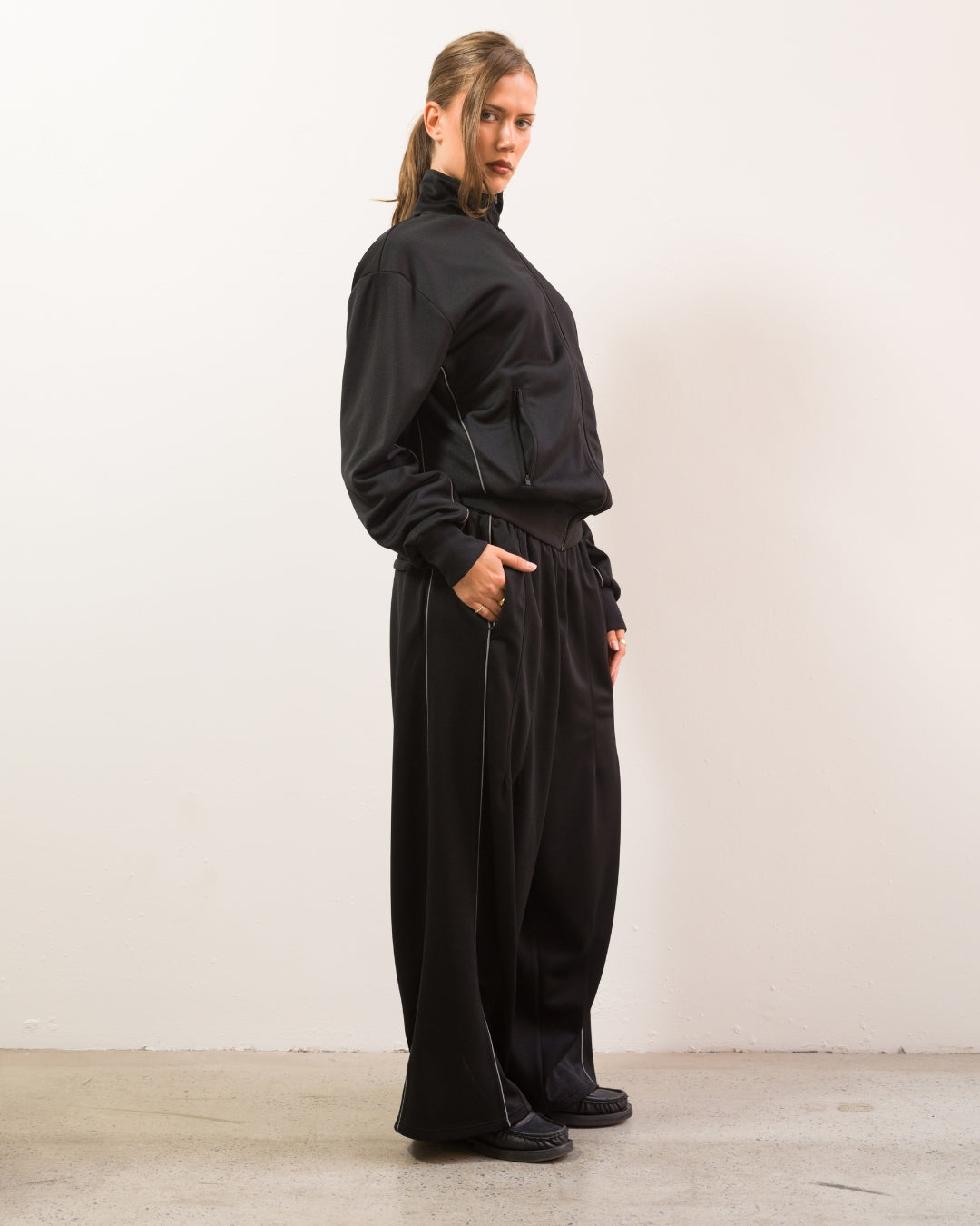 Wide Track Pants (Anthracite)